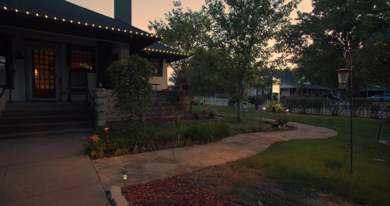 Granbury Gardens Bed And Breakfast Esterno foto