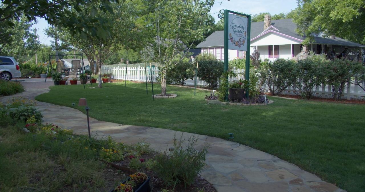 Granbury Gardens Bed And Breakfast Esterno foto